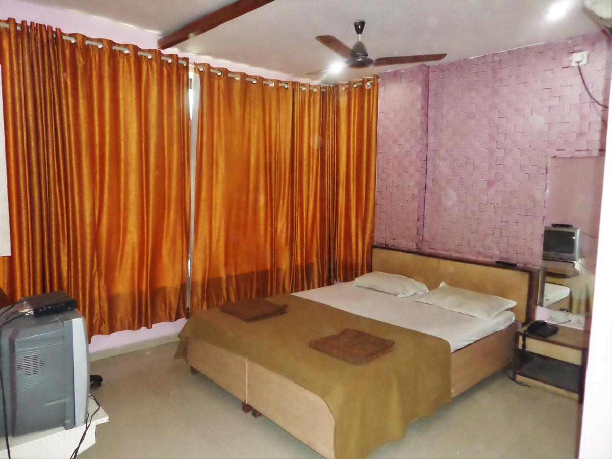 Ashtavinayak Residency Hotel Poona Buitenkant foto