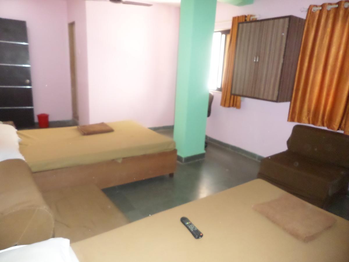 Ashtavinayak Residency Hotel Poona Buitenkant foto